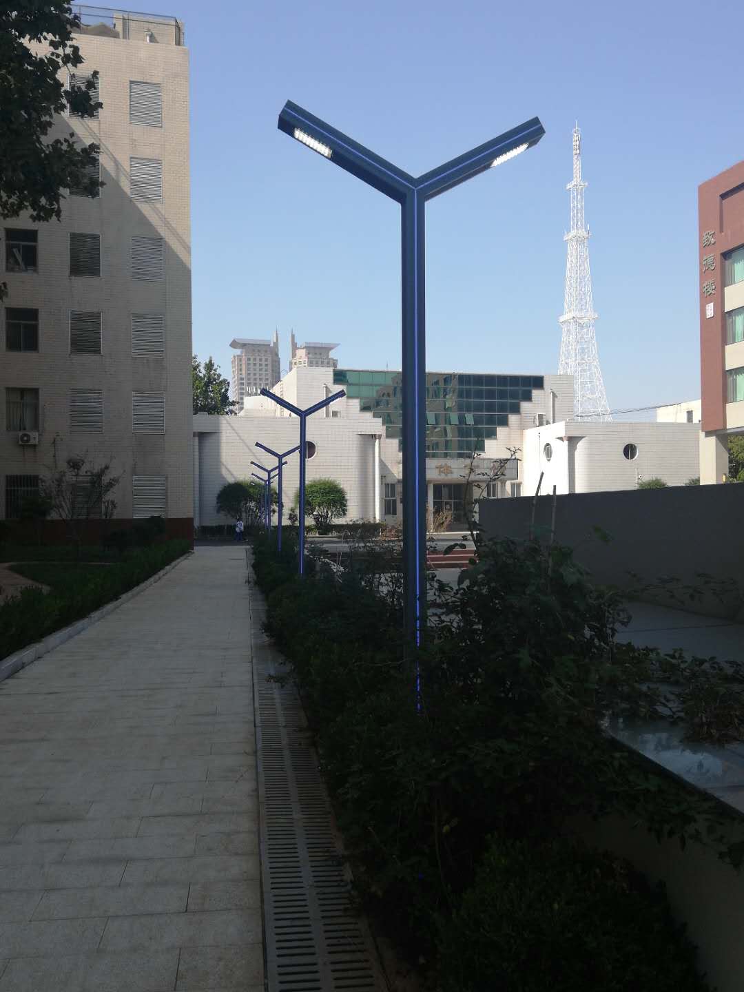 浅聊太阳能路灯性能的稳定性 济南路灯厂家